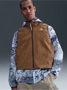 Nike ACG Men's Size Small Death Bloom Full Zip Hiking Vest HV0600-235